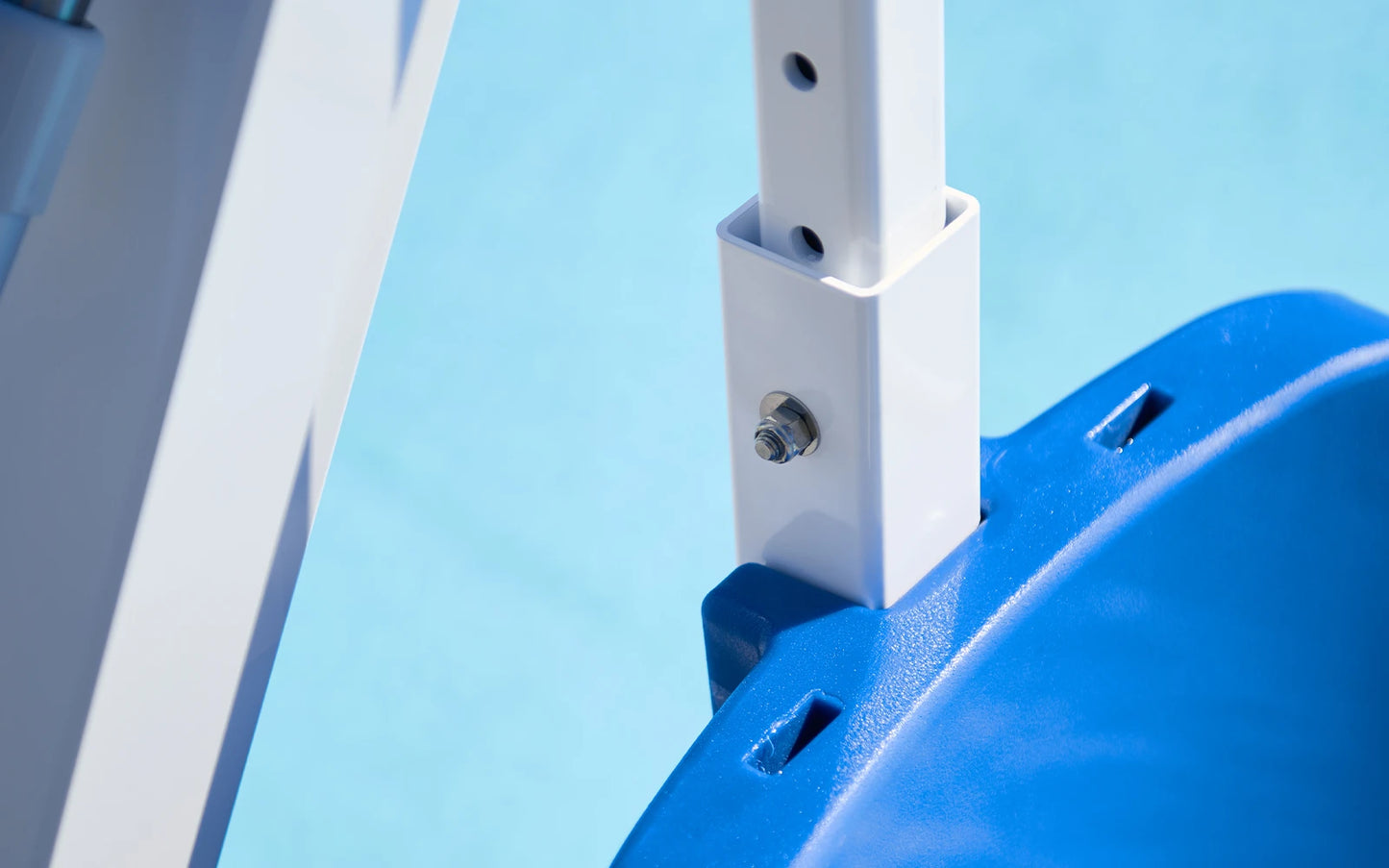 Aqua Creek Admiral Pool Lift — 450 lb Capacity