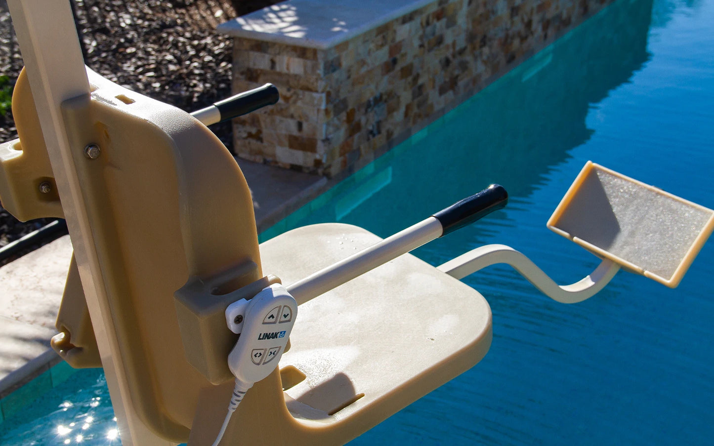 Aqua Creek Mighty 400 Pool Lift — 400 lb Capacity