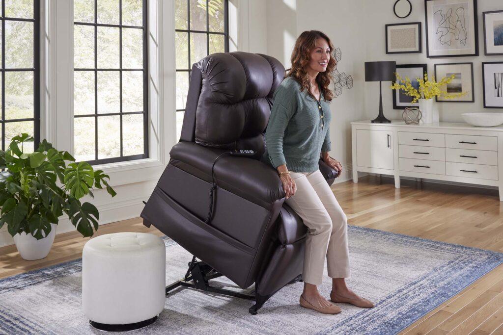 Golden Technologies Cloud PR517-MLA Medium/Large 4-Zone Power Lift Recliner