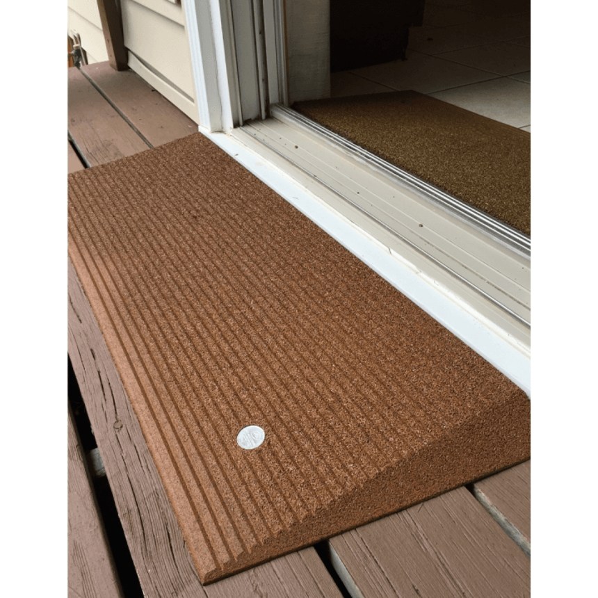 1ca-src:/s/files/1/0404/4315/0497/products/medical-supplies-ramps-transitions-angled-entry-mat-6-189398.png