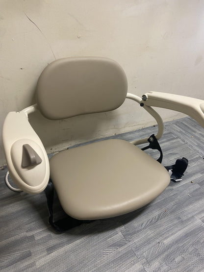 SL300 Pinnacle Straight Stairlift (Used)