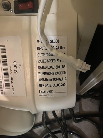 SL300 Pinnacle Straight Stairlift (Used)