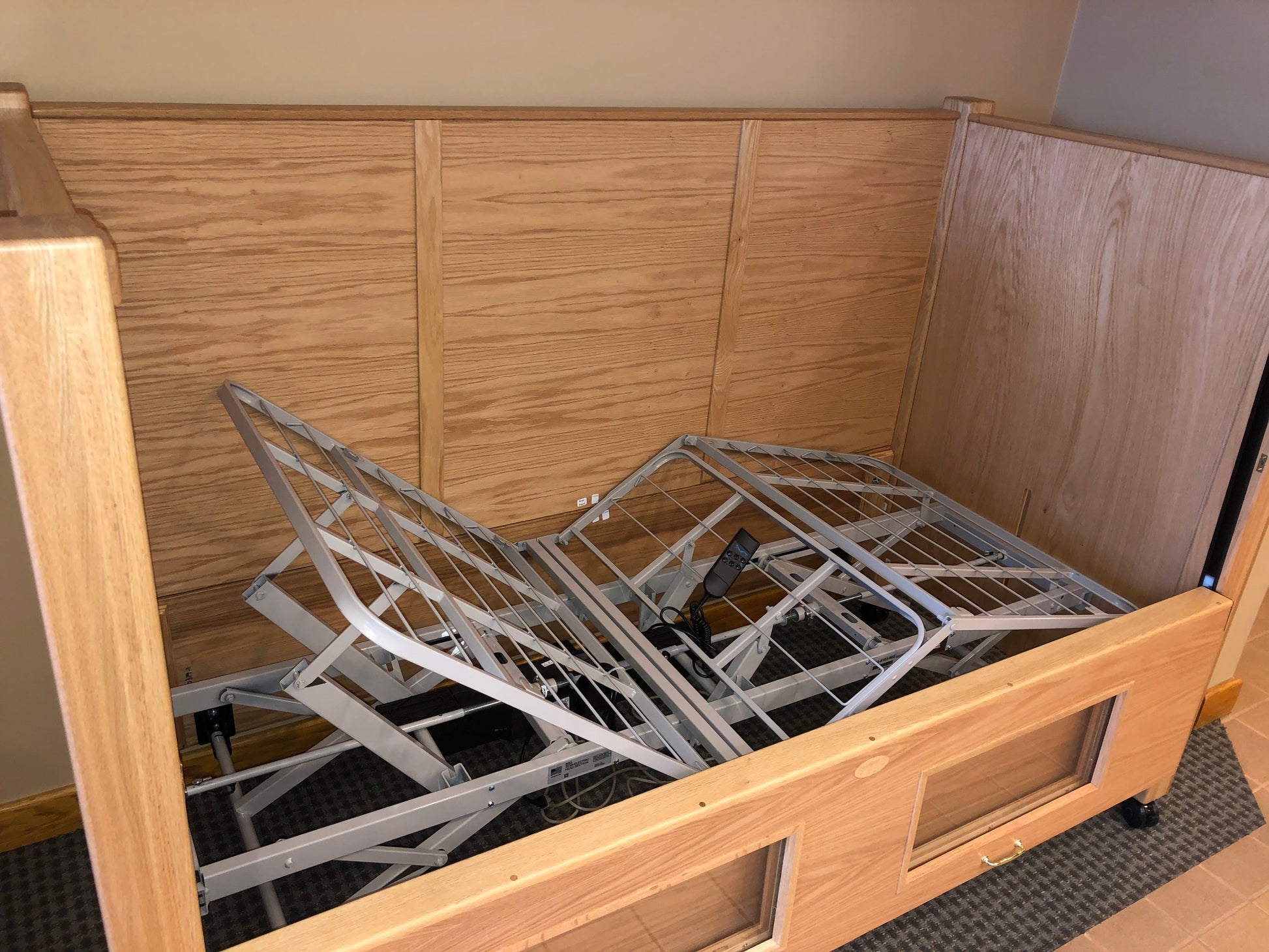 Slumber Series Semi Electric Twin Size Bed with Electric Articulation and Manual Height AdjustabilityStandard Side