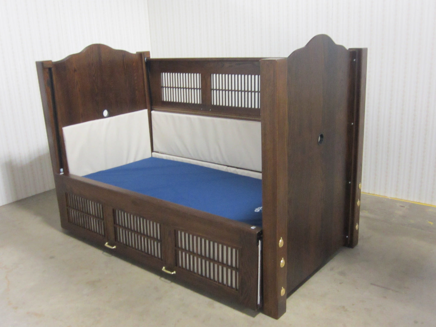 Dream Series Twin Size Bed with Fixed Height Bunkie BoardHigh Side